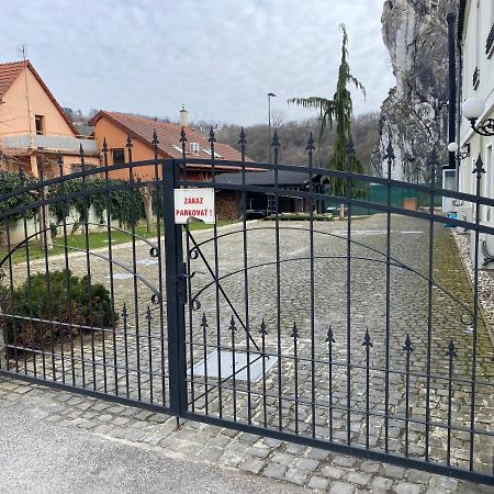 Kuria Beckov - Penzion Exterior foto