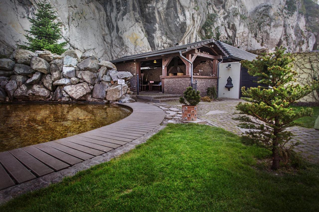 Kuria Beckov - Penzion Exterior foto